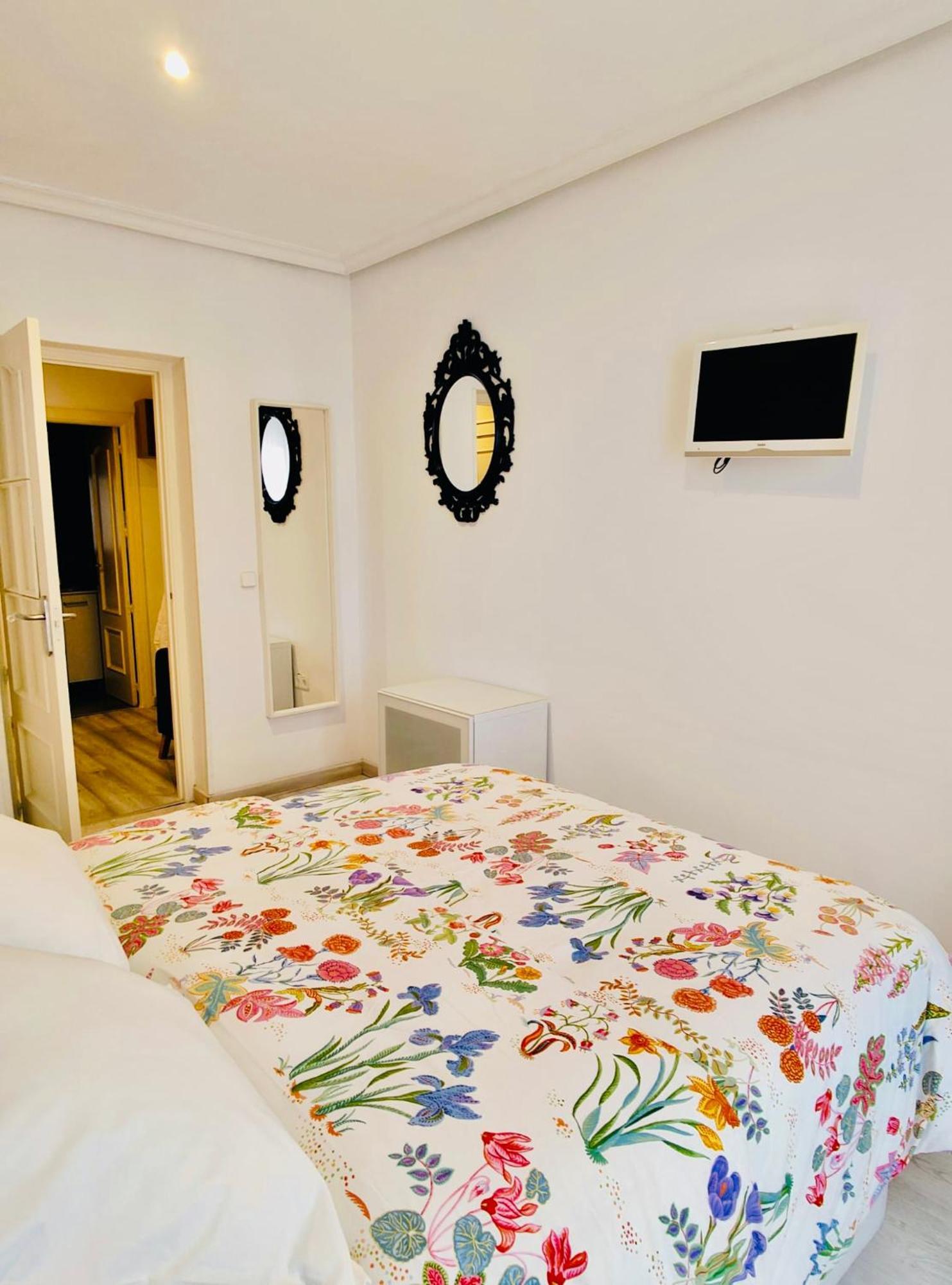 En Pleno Centro De - Gran Via - Callao - Sol Apartamento