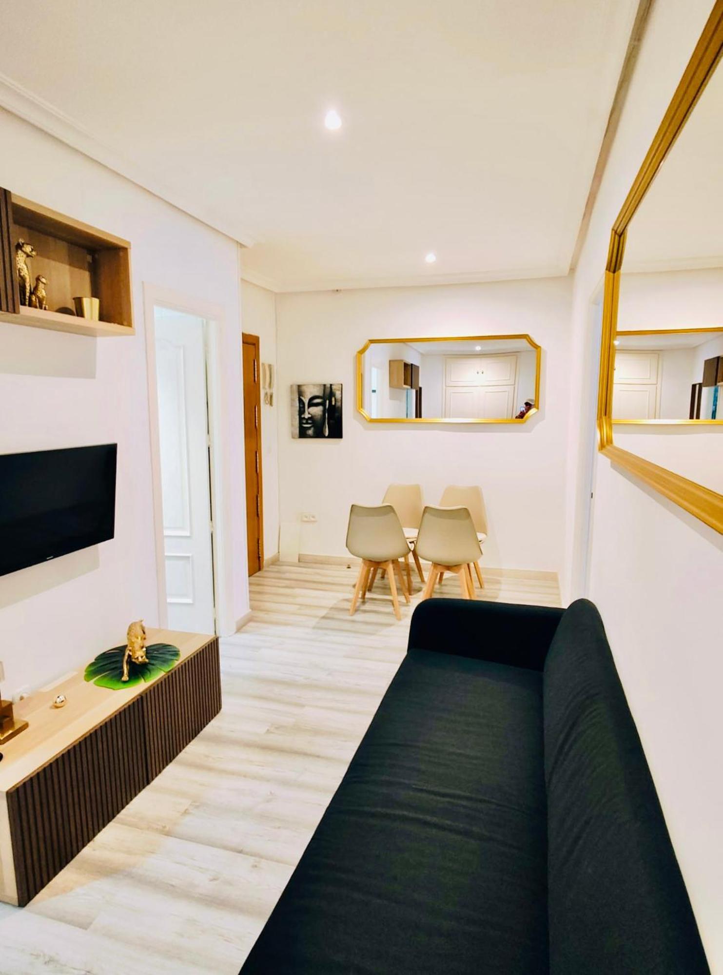 Apartamento En Pleno Centro De - Gran Via - Callao - Sol *